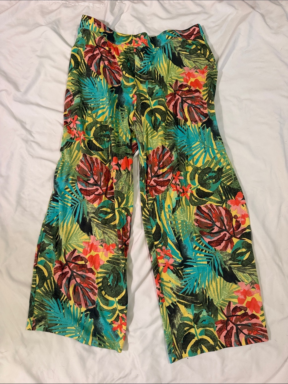 Wide-Leg Tropical Print Pants in Green Multi